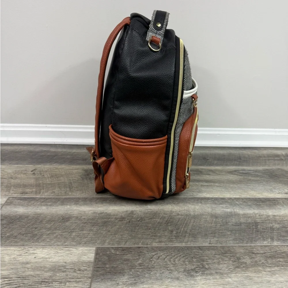 Itzy Ritzy Big Boss Diaper Bag